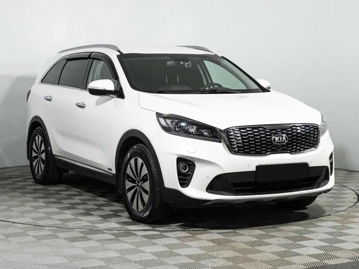 Купить Kia Sorento с пробегом. Фото: #2