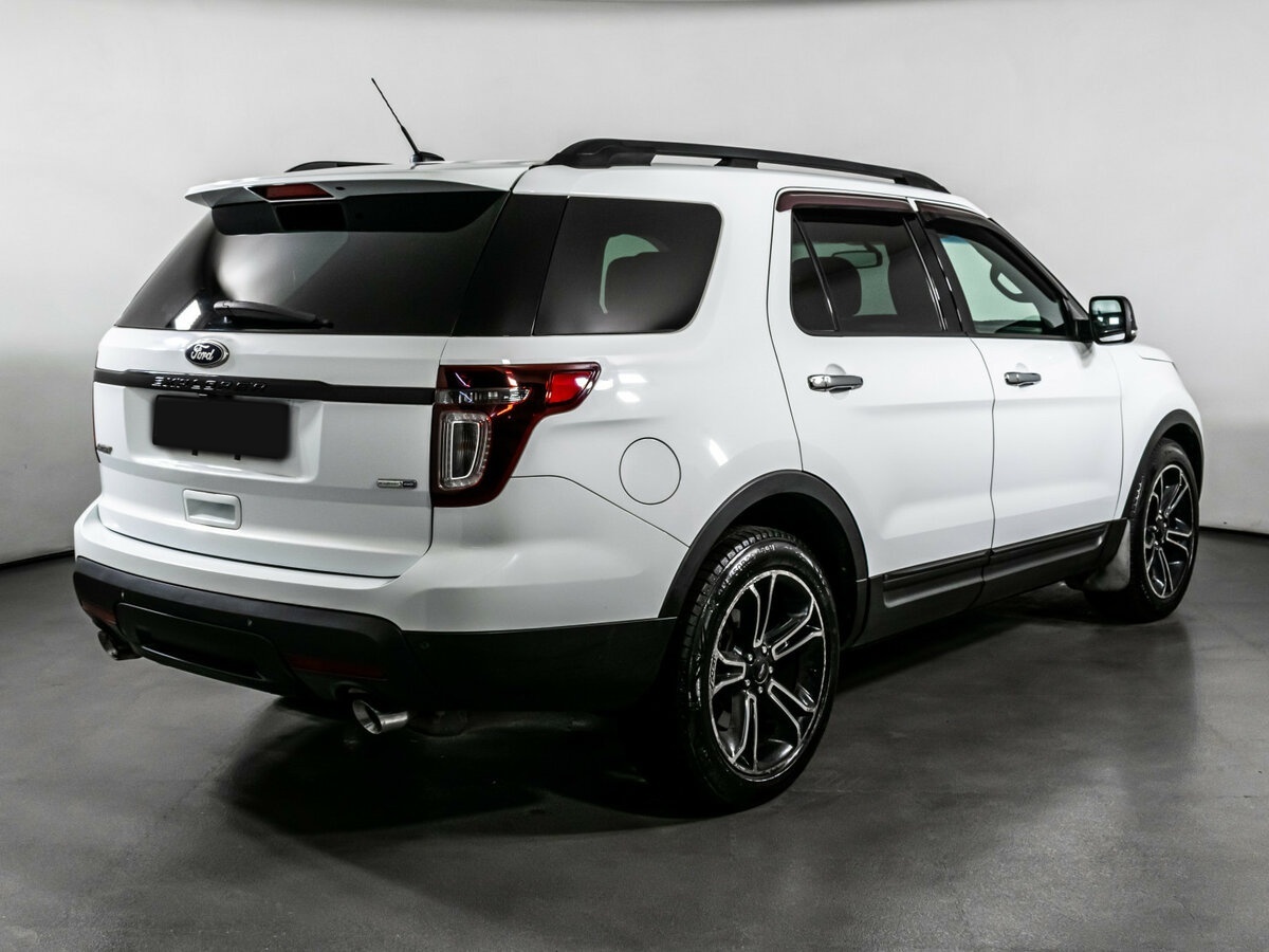 Купить Ford Explorer с пробегом. Фото: #4