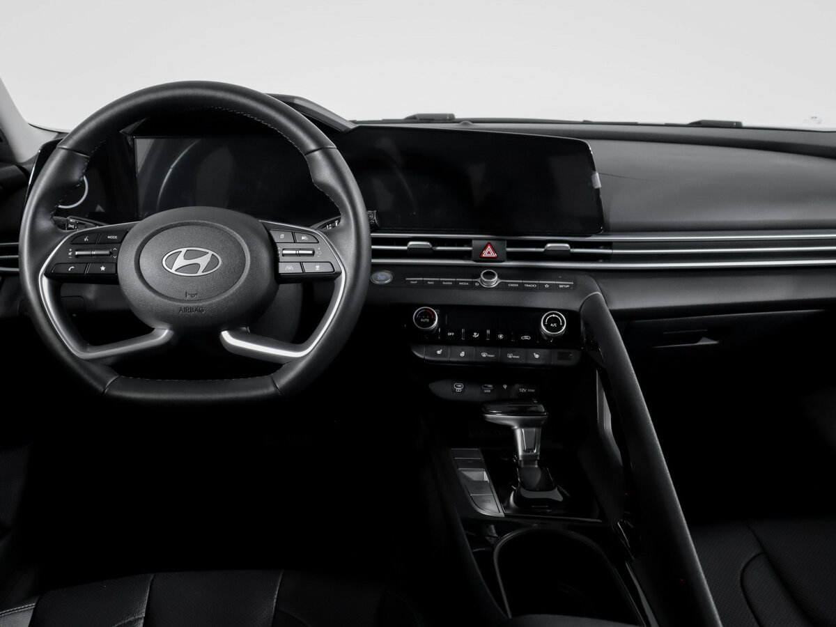 Купить Hyundai Elantra с пробегом. Фото: #9