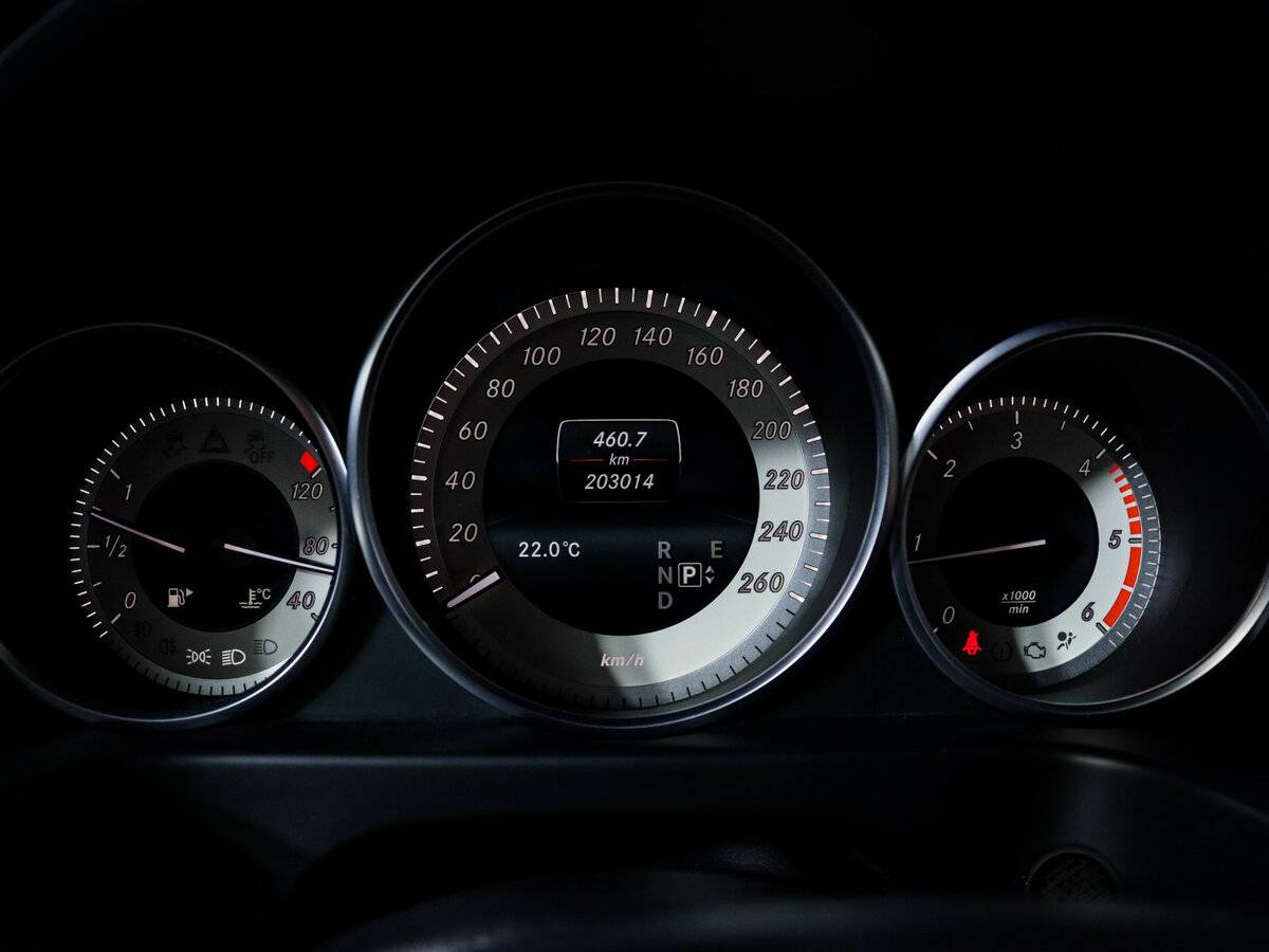 Купить Mercedes-Benz E-Класс с пробегом. Фото: #8