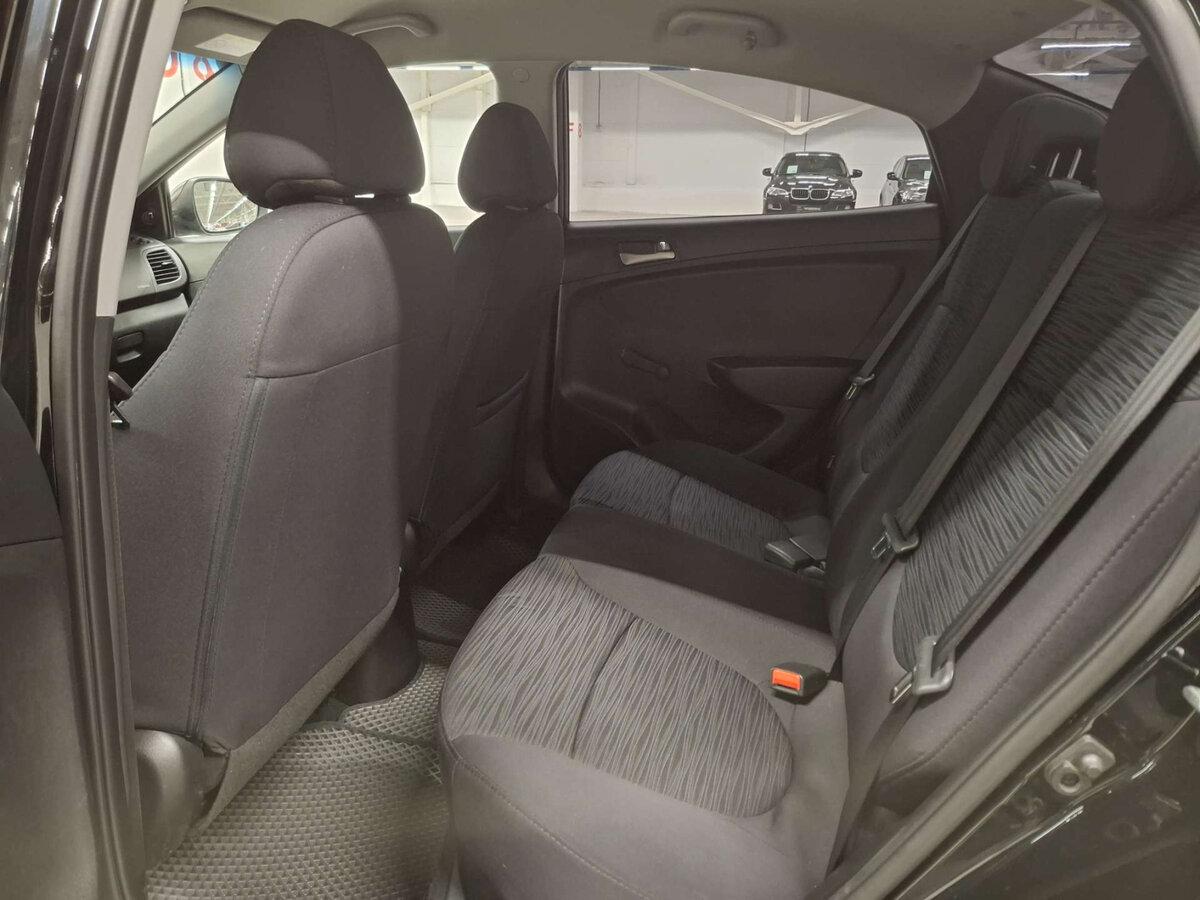 Купить Hyundai Solaris с пробегом. Фото: #11