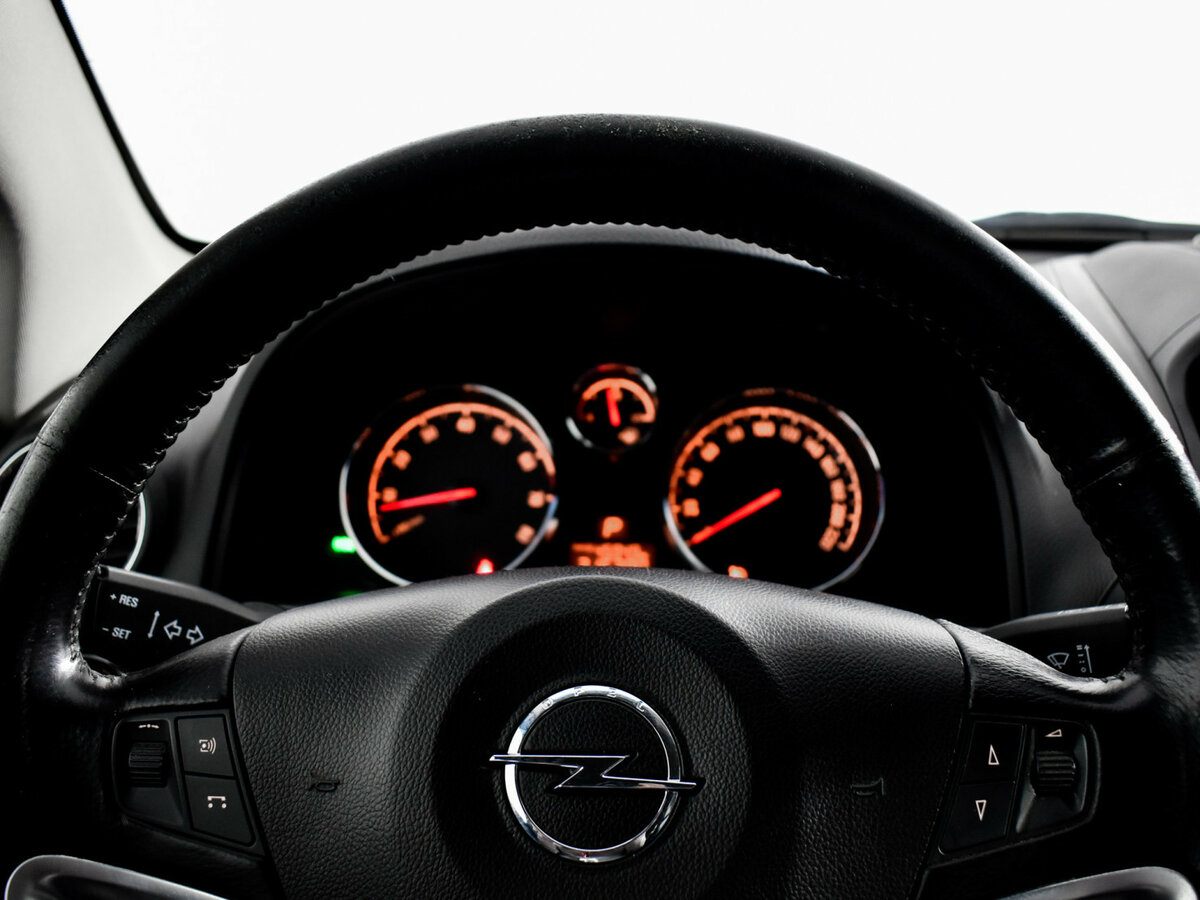 Купить Opel Antara с пробегом. Фото: #13