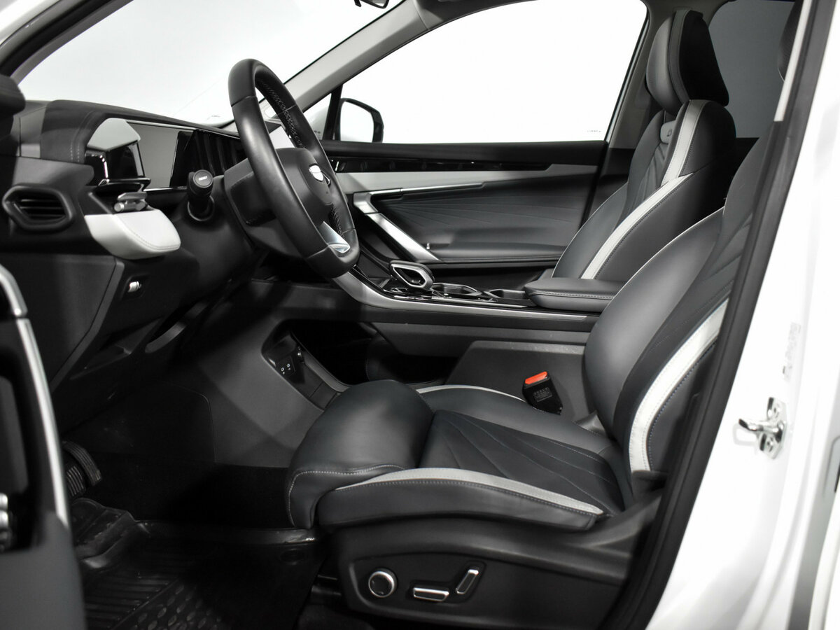 Купить Geely Atlas с пробегом. Фото: #10