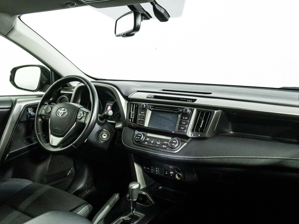 Купить Toyota RAV4 с пробегом. Фото: #7