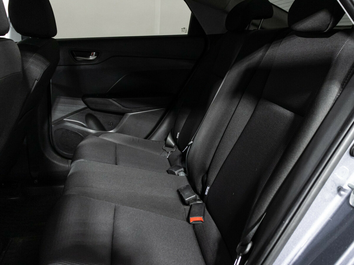 Купить Hyundai Solaris с пробегом. Фото: #9