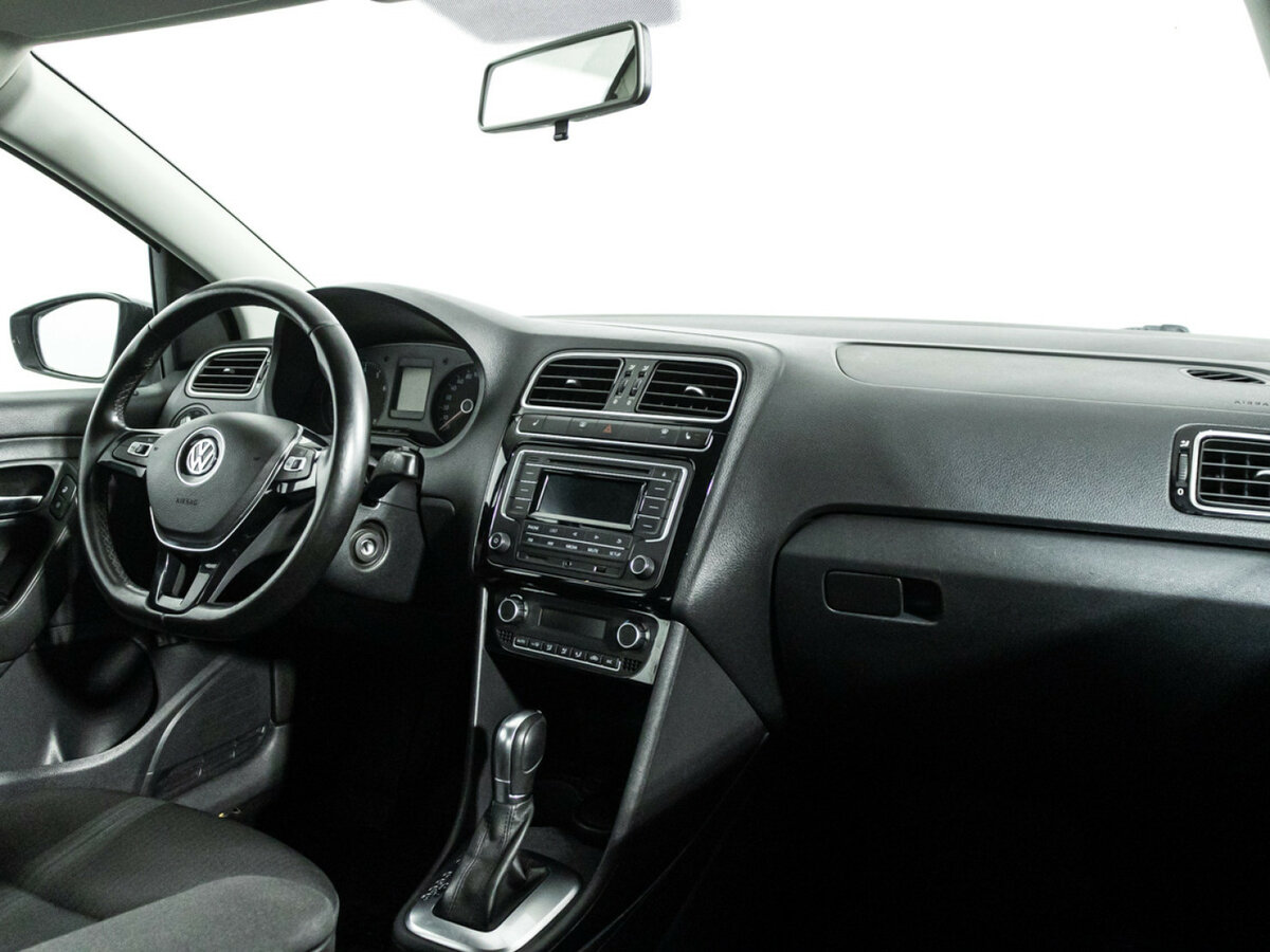 Купить Volkswagen Polo с пробегом. Фото: #8