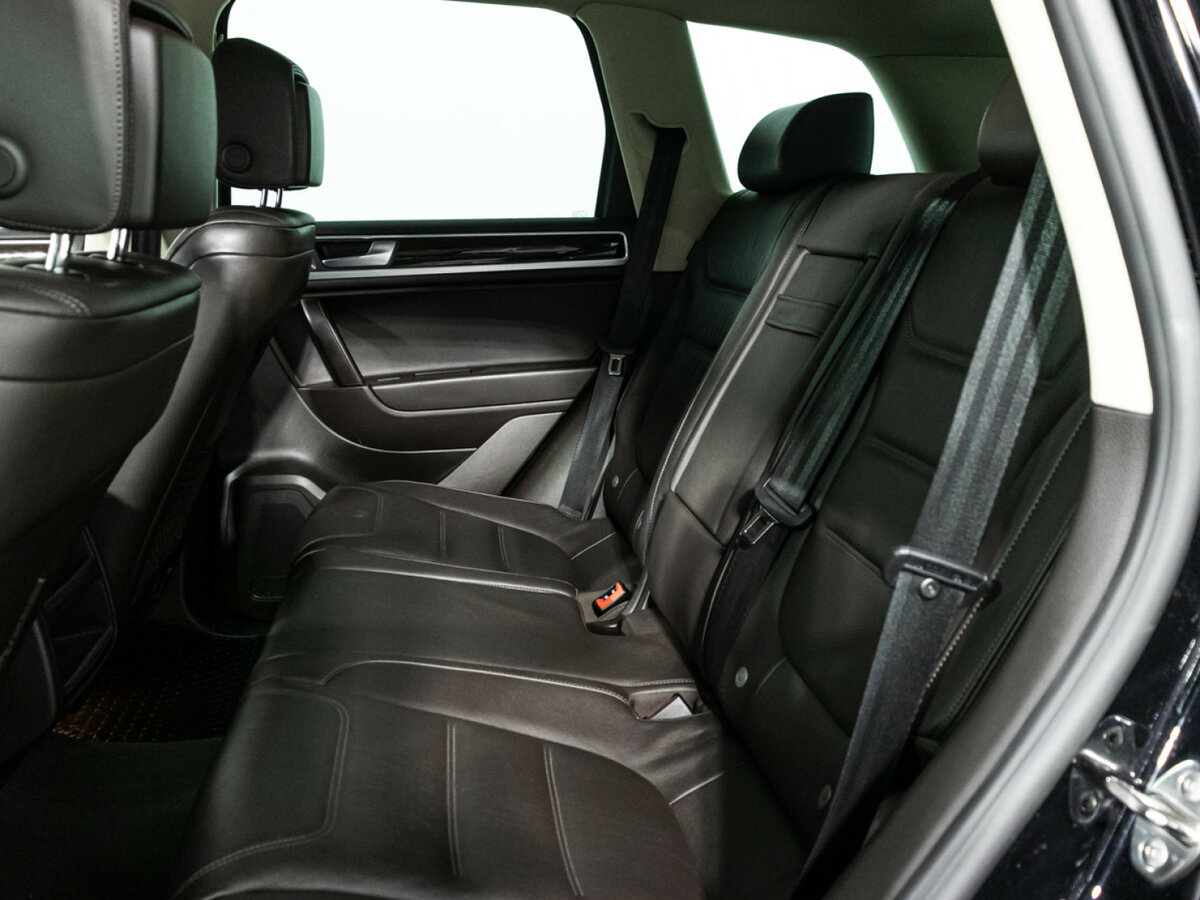 Купить Volkswagen Touareg с пробегом. Фото: #8