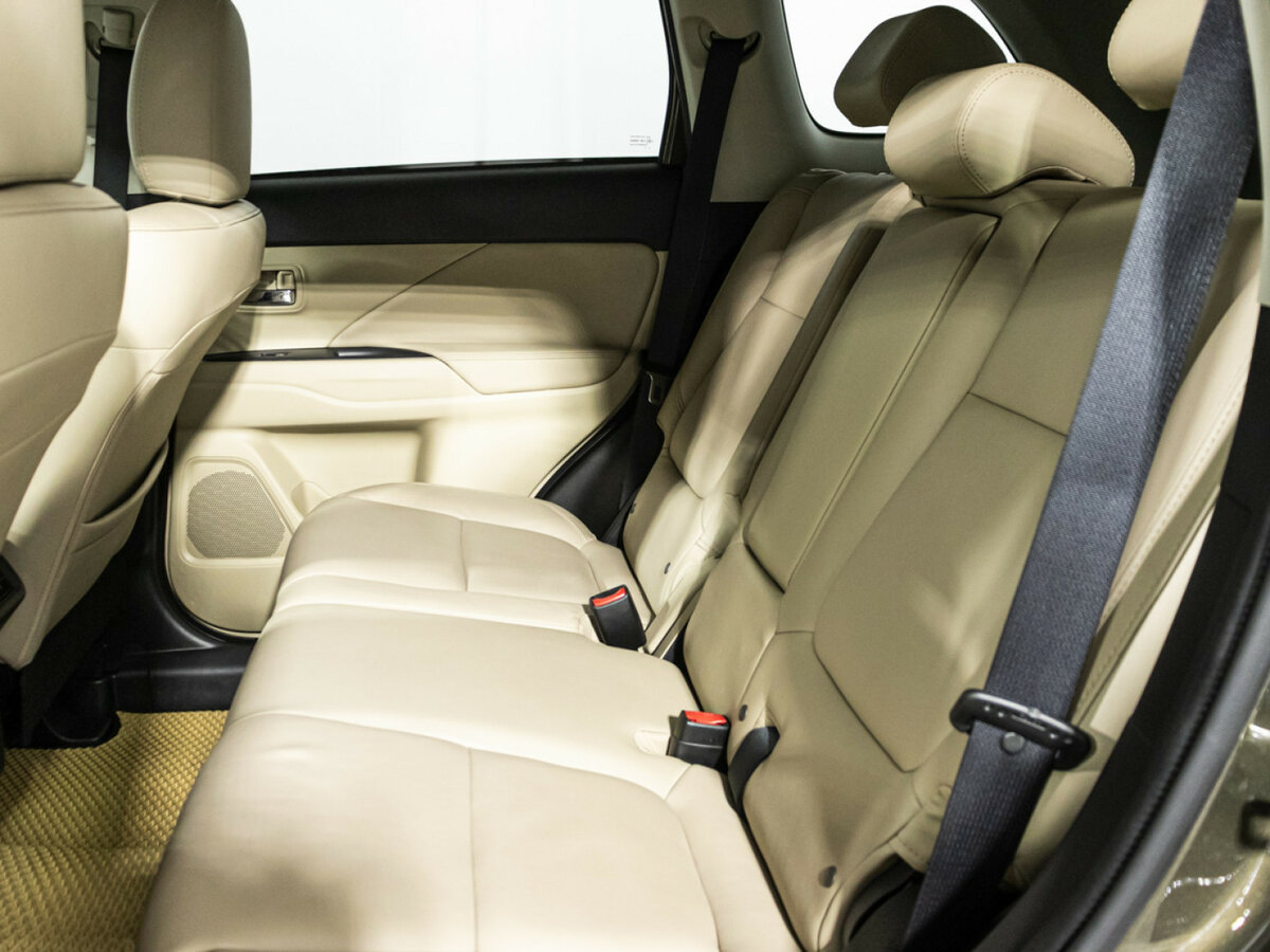 Купить Mitsubishi Outlander с пробегом. Фото: #7
