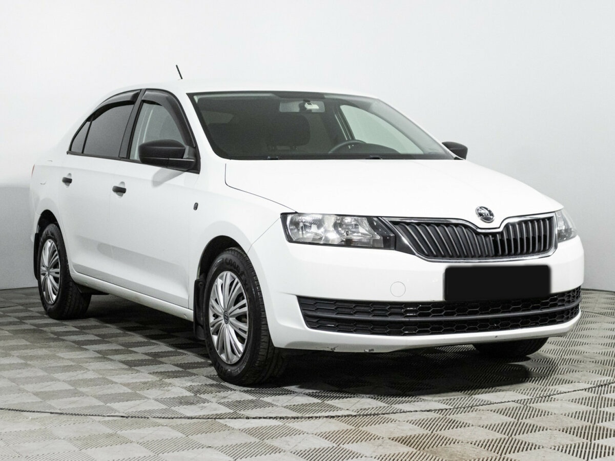 Купить Skoda Rapid с пробегом. Фото: #2