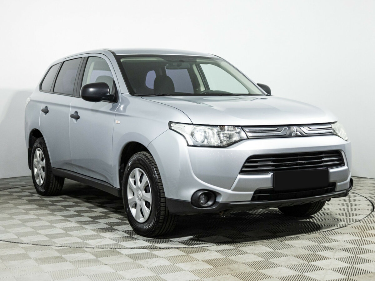 Купить Mitsubishi Outlander с пробегом. Фото: #2