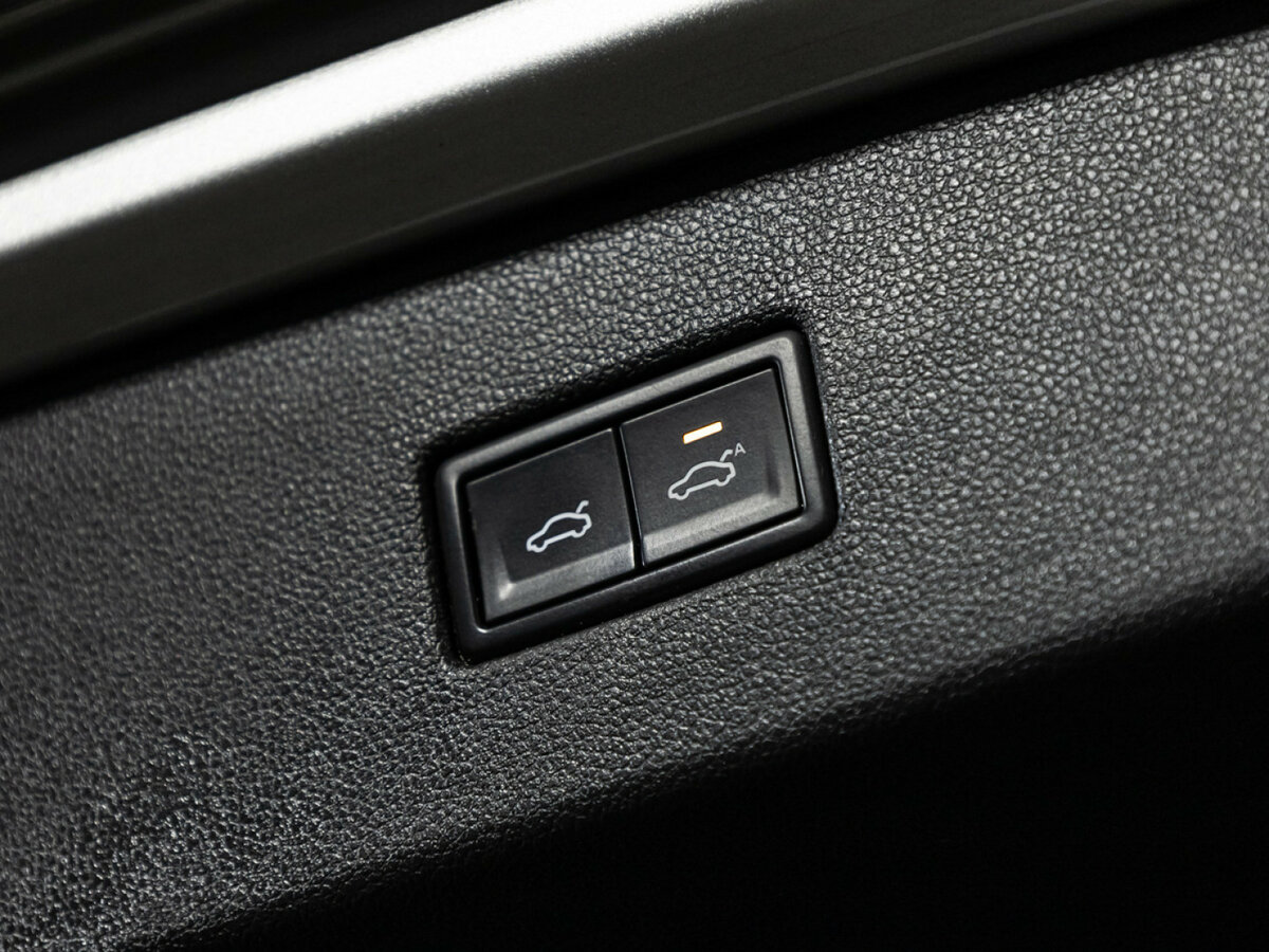 Купить Volkswagen Tiguan с пробегом. Фото: #24