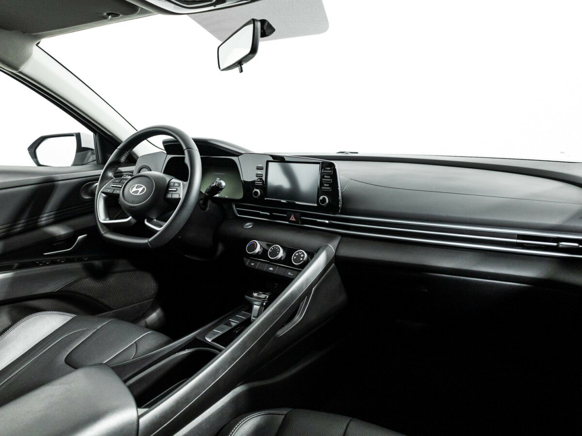 Купить Hyundai Elantra с пробегом. Фото: #8