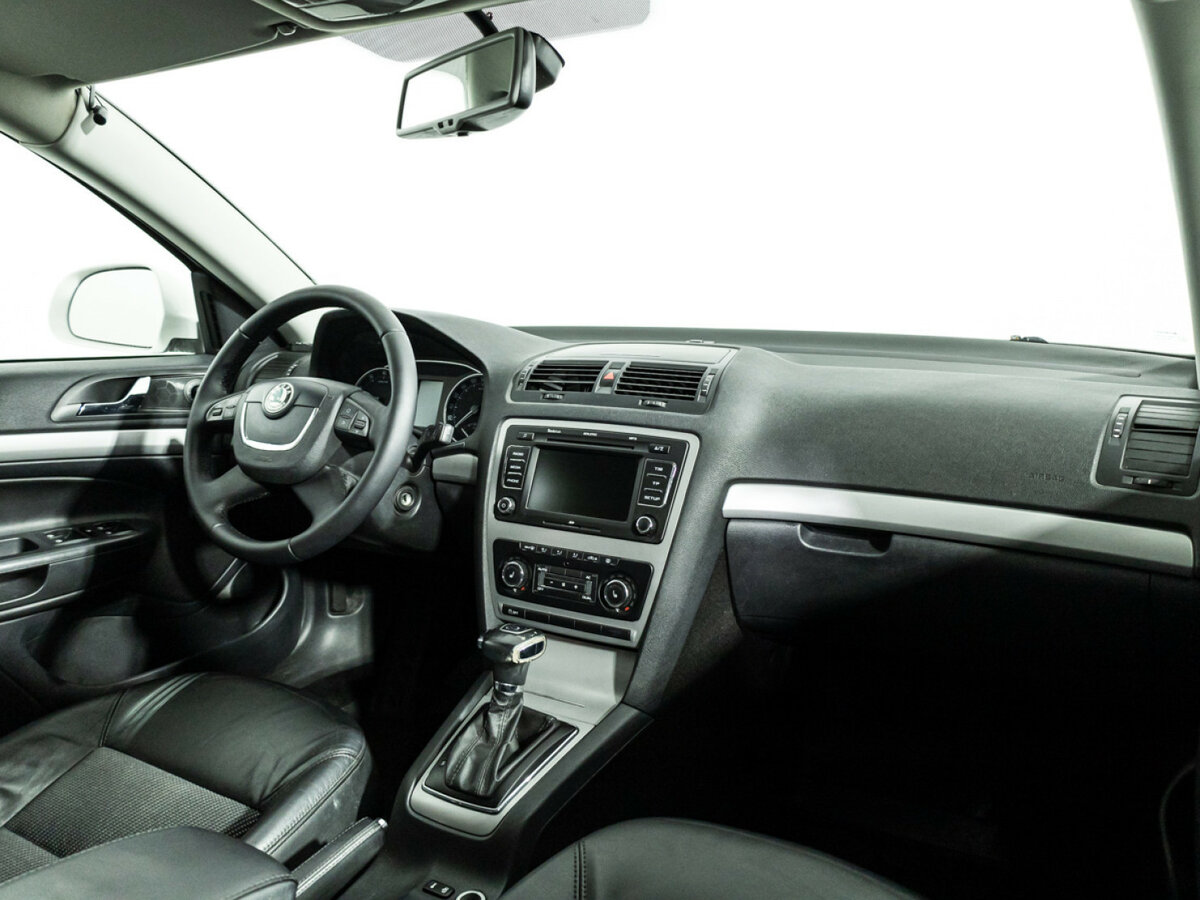 Купить Skoda Octavia с пробегом. Фото: #8