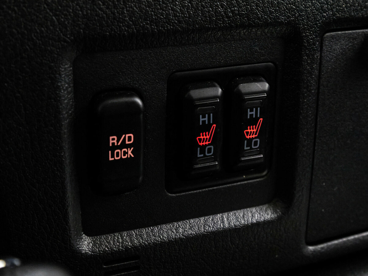 Купить Mitsubishi Pajero с пробегом. Фото: #18