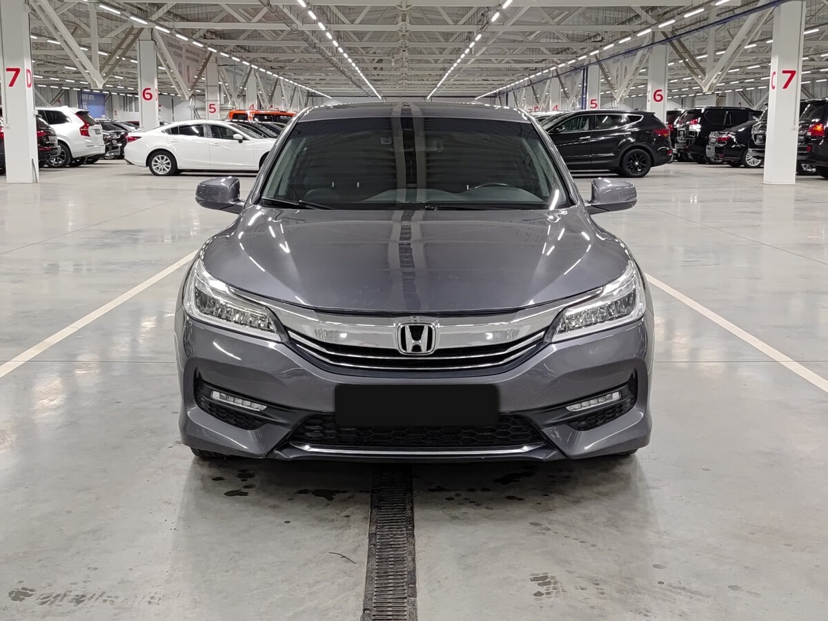Купить Honda Accord с пробегом. Фото: #1