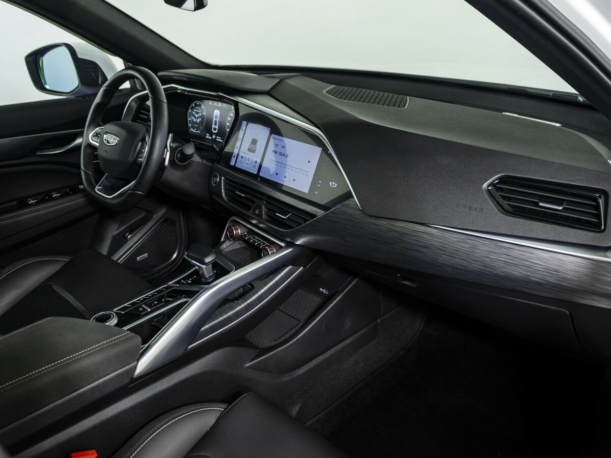 Купить Geely Tugella с пробегом. Фото: #6