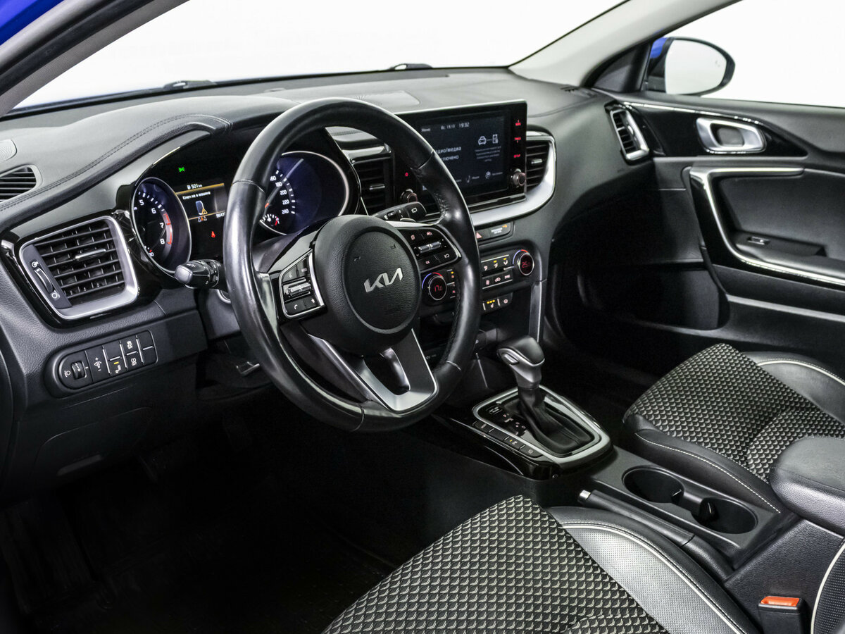 Купить Kia Ceed с пробегом. Фото: #8