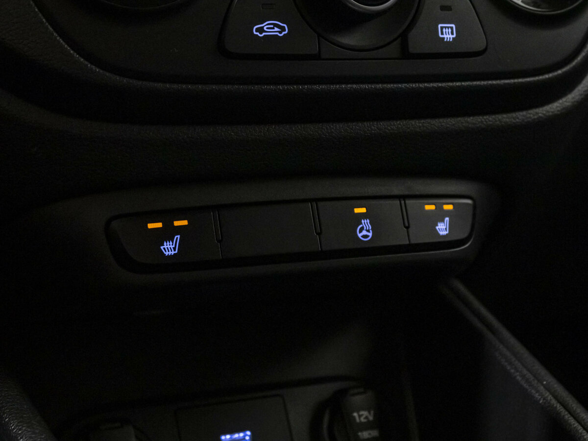 Купить Hyundai Solaris с пробегом. Фото: #14