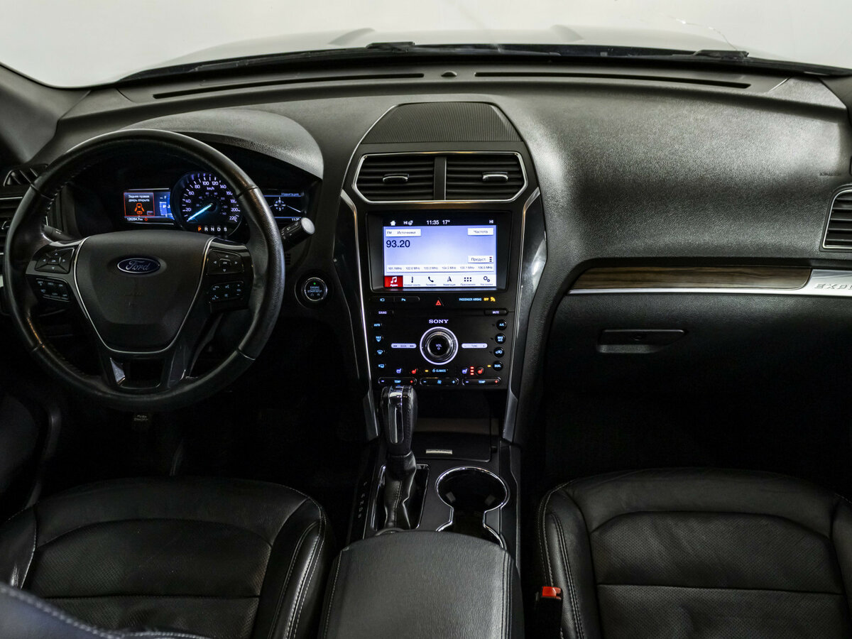 Купить Ford Explorer с пробегом. Фото: #9