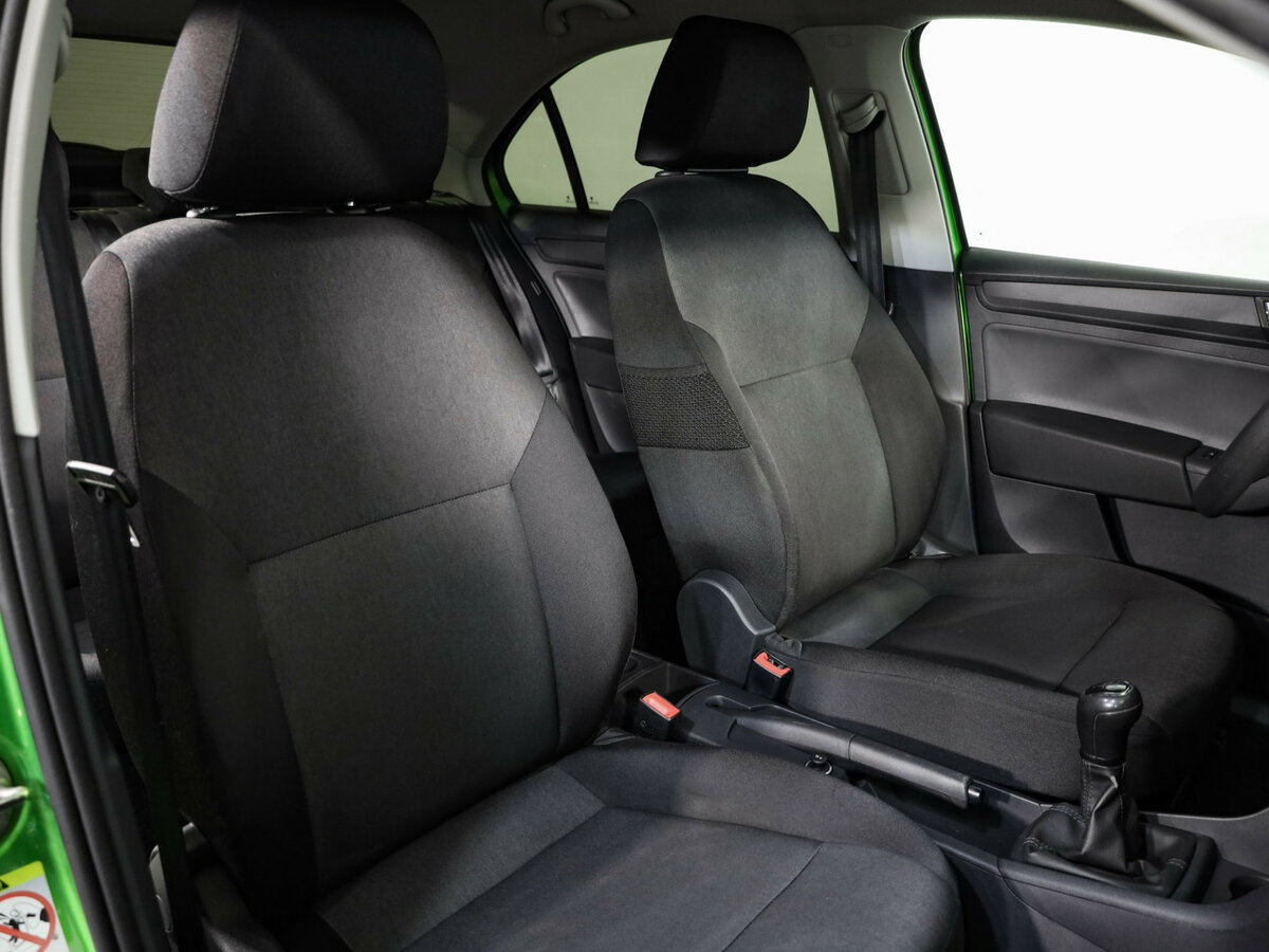 Купить Skoda Rapid с пробегом. Фото: #14