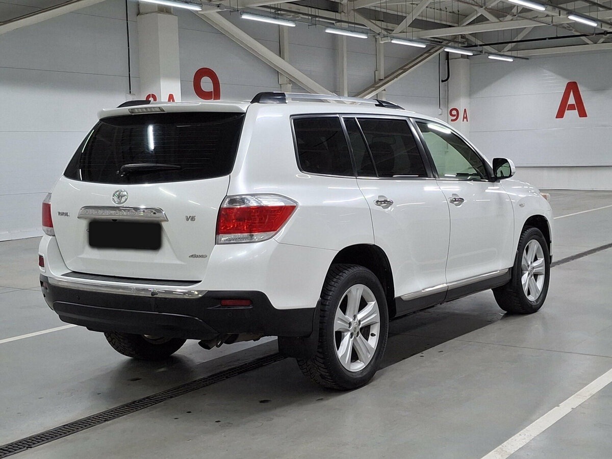 Купить Toyota Highlander с пробегом. Фото: #4