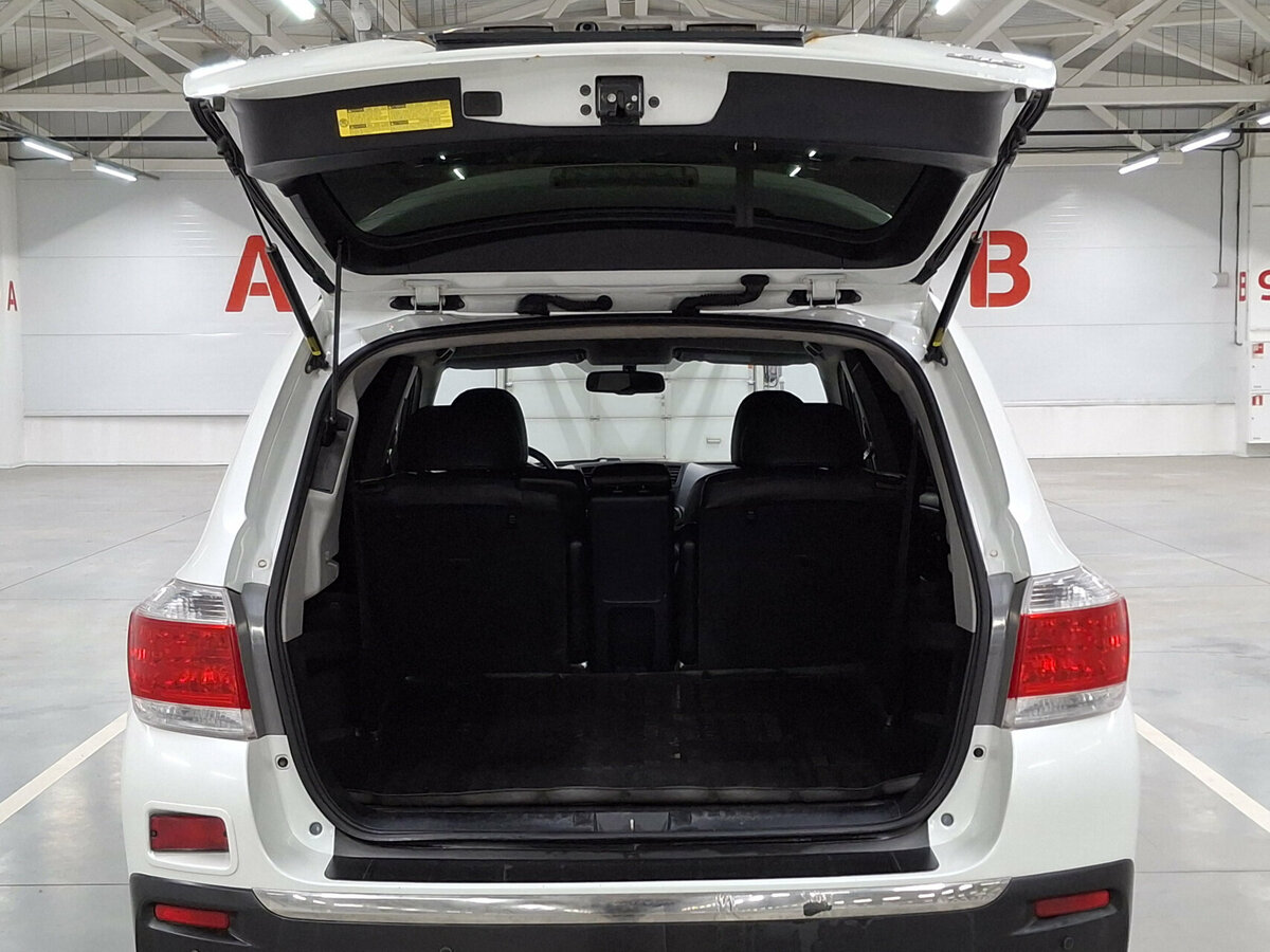 Купить Toyota Highlander с пробегом. Фото: #9