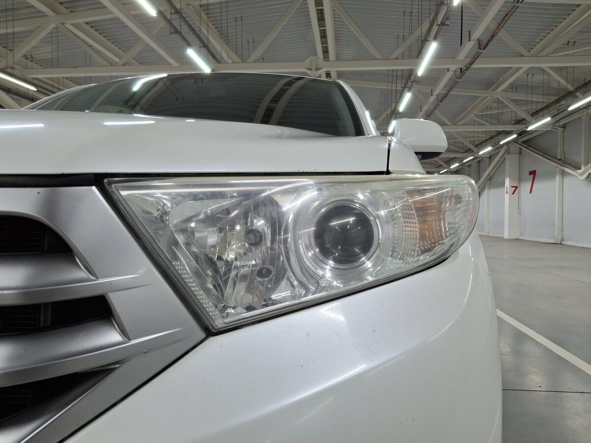 Купить Toyota Highlander с пробегом. Фото: #16