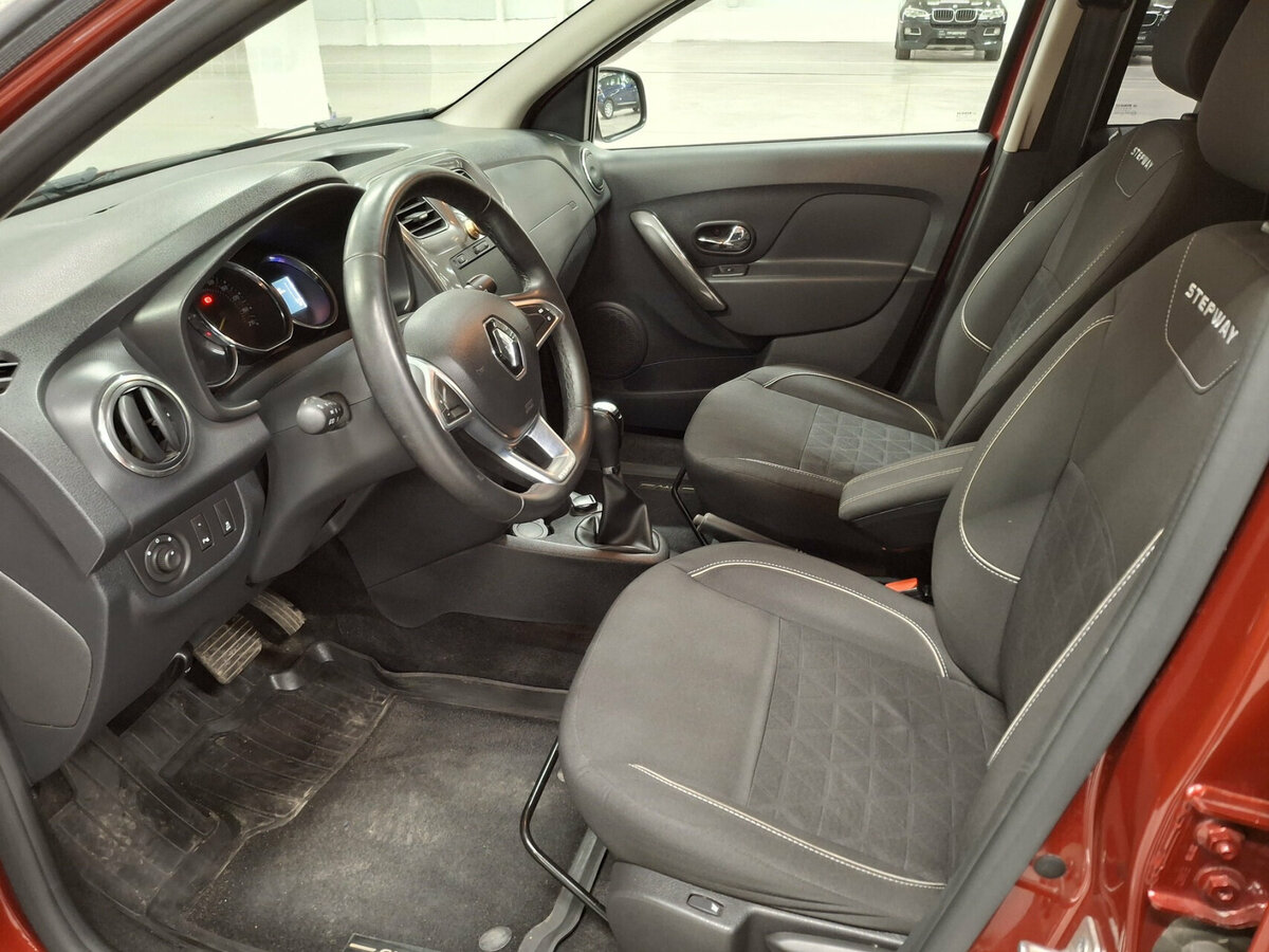 Купить Renault Sandero с пробегом. Фото: #15