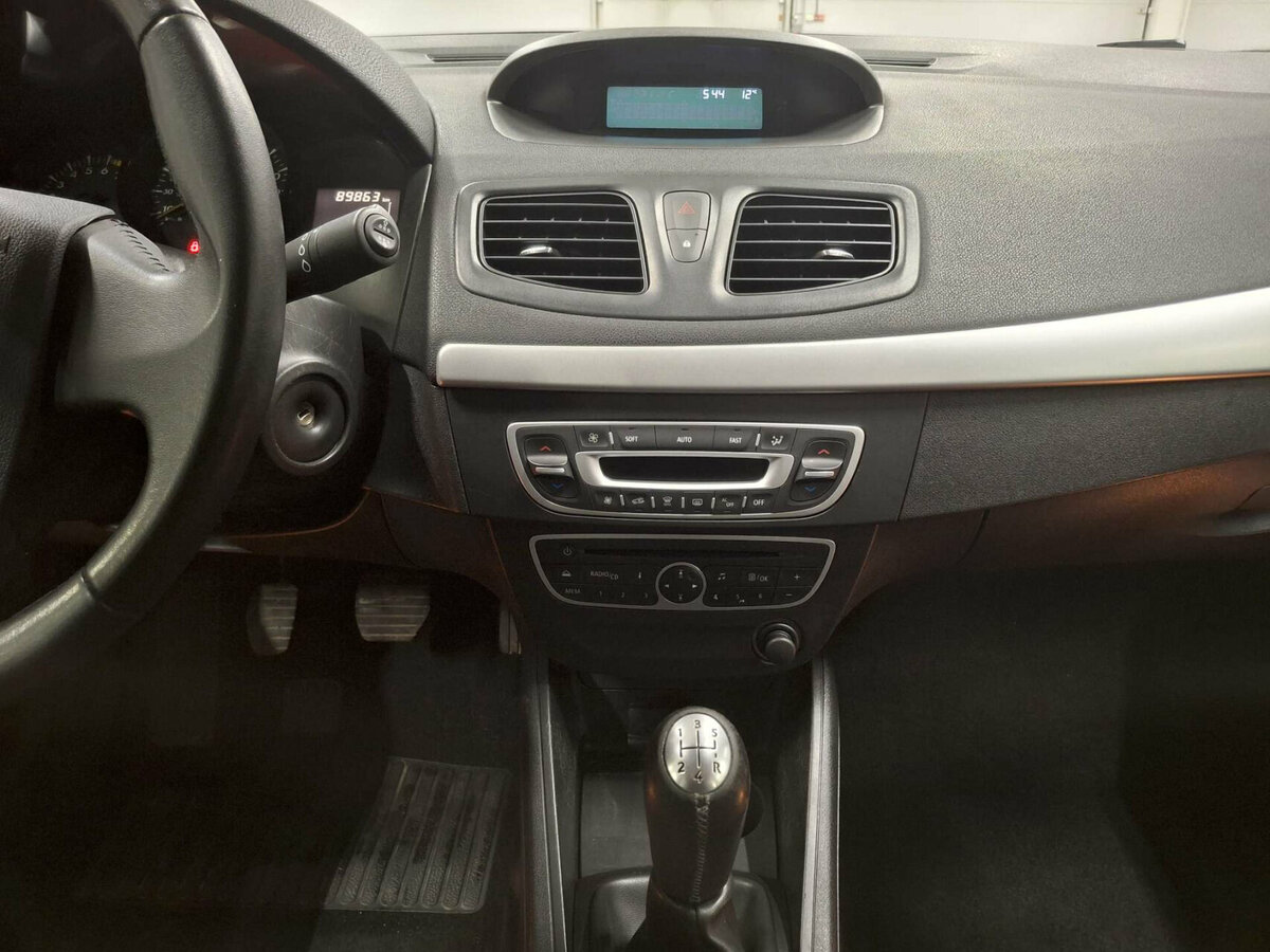 Купить Renault Fluence с пробегом. Фото: #14