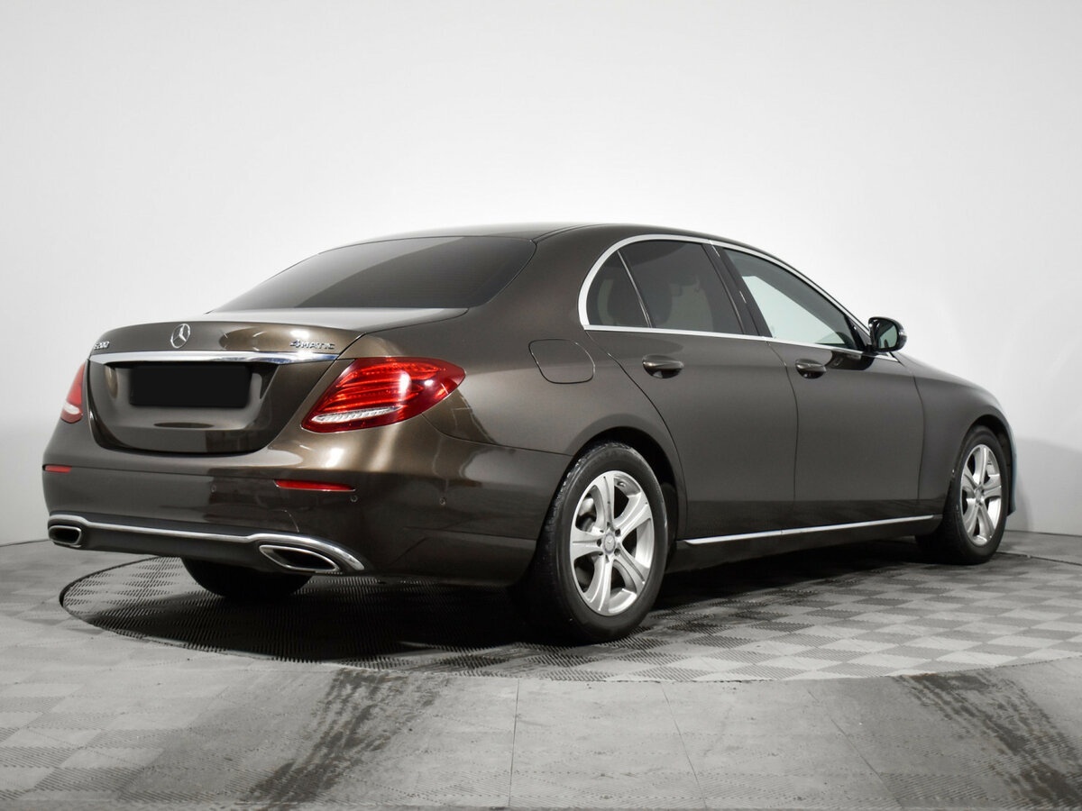 Купить Mercedes-Benz E-Класс с пробегом. Фото: #3