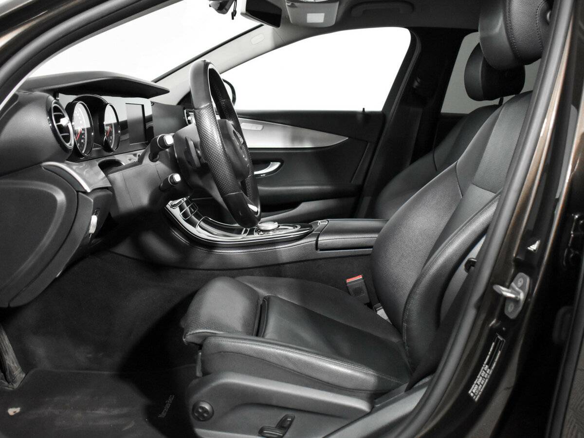 Купить Mercedes-Benz E-Класс с пробегом. Фото: #8