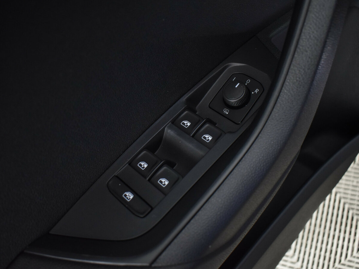 Купить Skoda Karoq с пробегом. Фото: #16