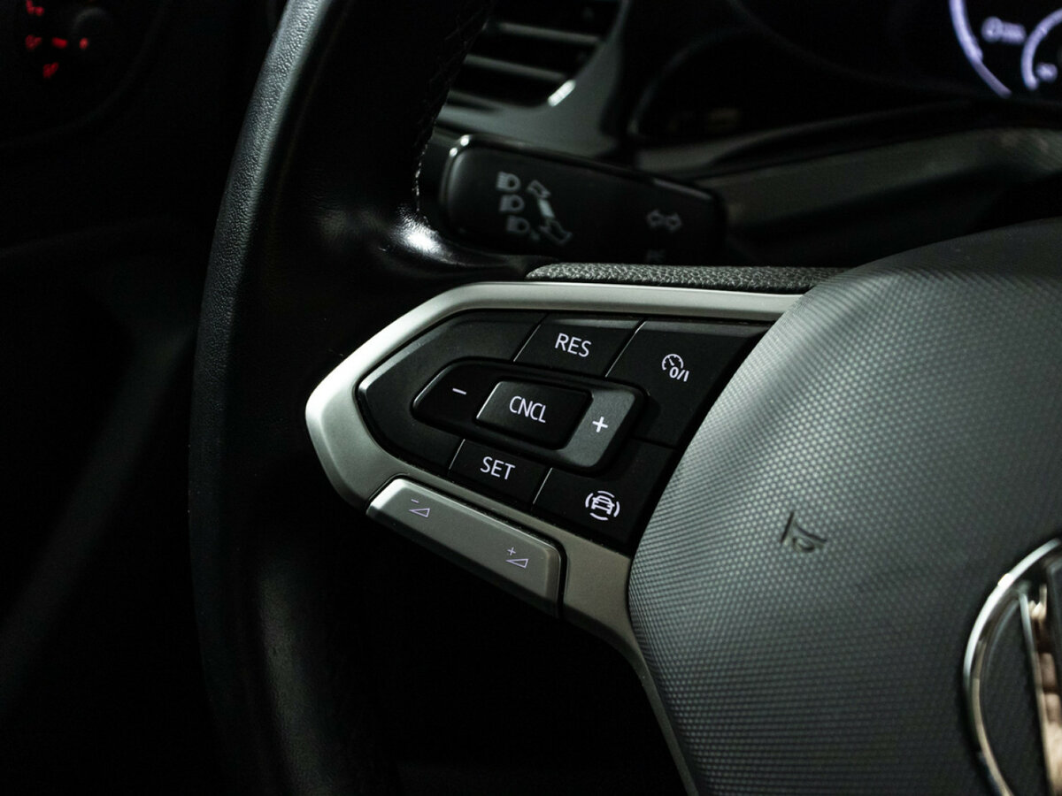 Купить Volkswagen Polo с пробегом. Фото: #17