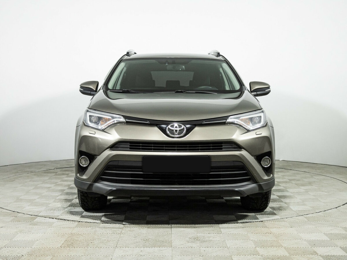 Купить Toyota RAV4 с пробегом. Фото: #1
