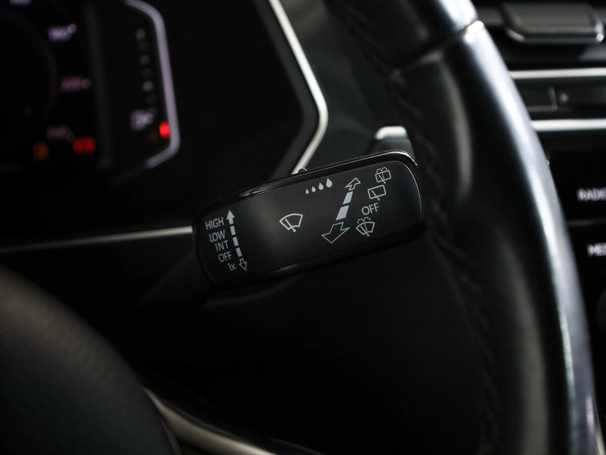 Купить Volkswagen Tiguan с пробегом. Фото: #13