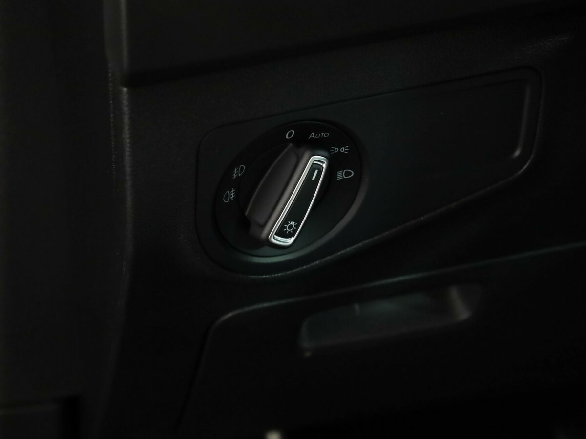 Купить Volkswagen Tiguan с пробегом. Фото: #22