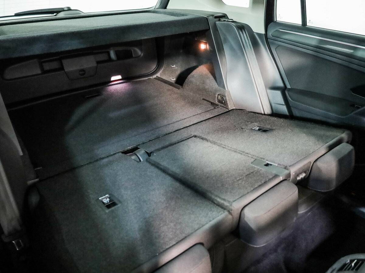 Купить Volkswagen Tiguan с пробегом. Фото: #30