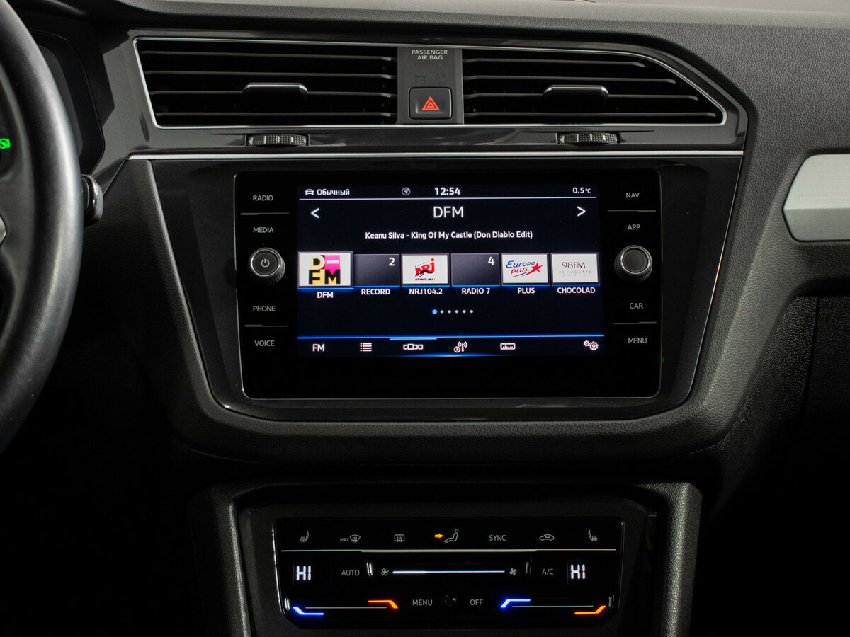 Купить Volkswagen Tiguan с пробегом. Фото: #12