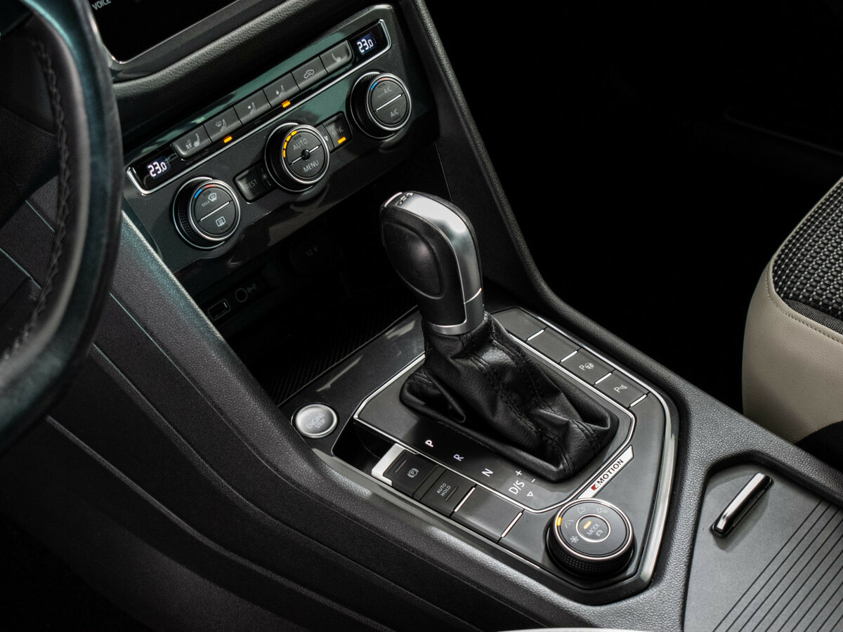 Купить Volkswagen Tiguan с пробегом. Фото: #14