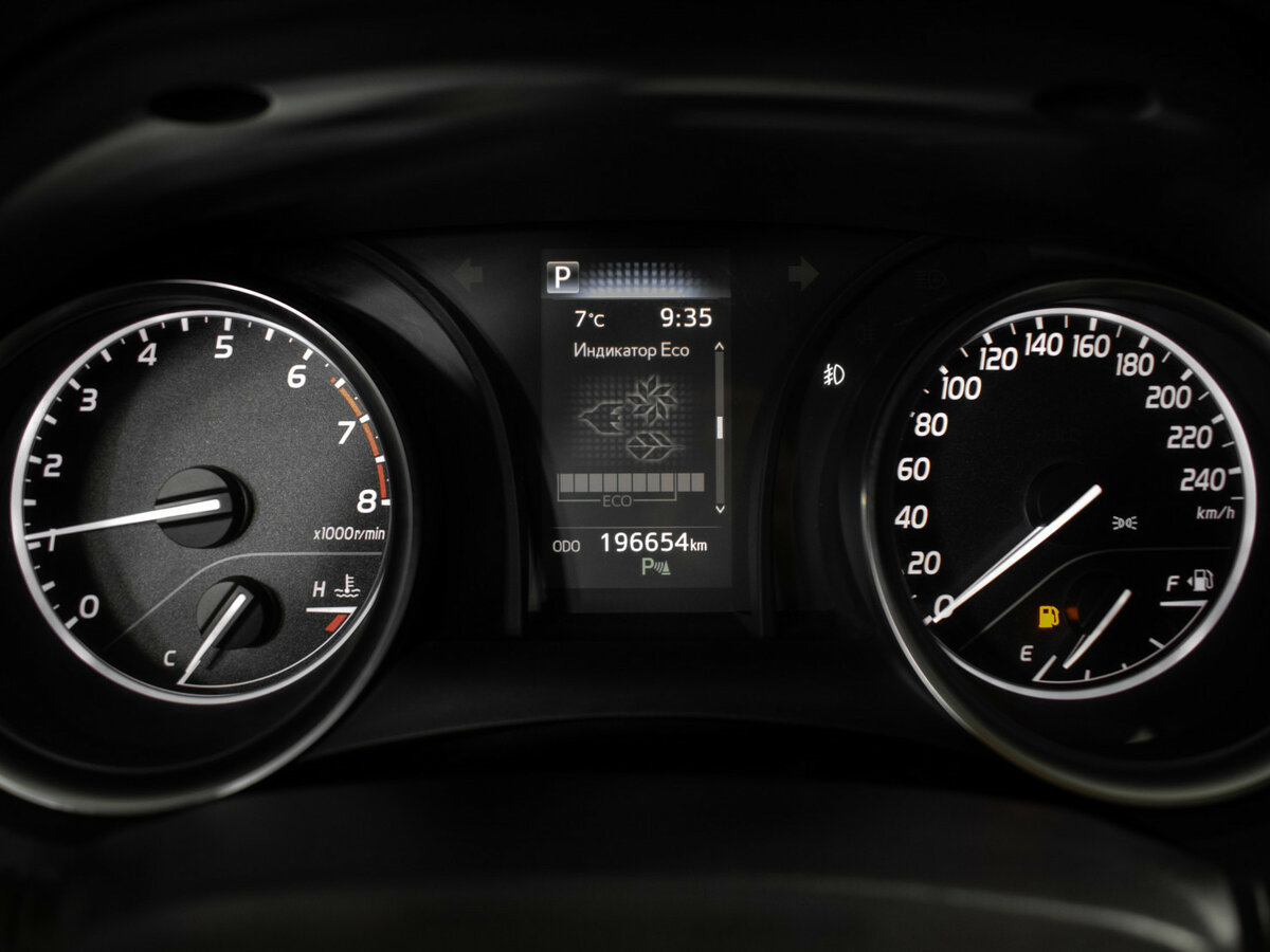 Купить Toyota Camry с пробегом. Фото: #9