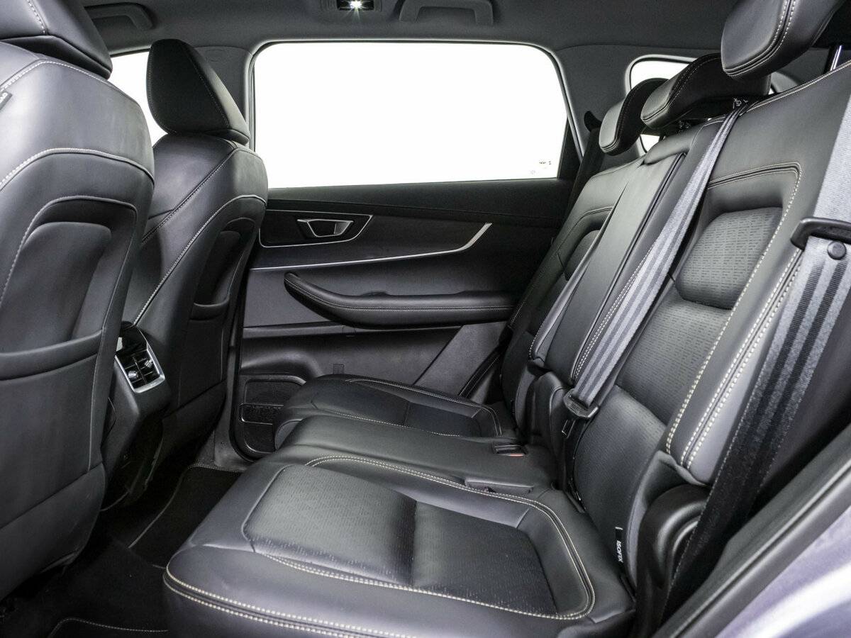 Купить Chery Tiggo 8 с пробегом. Фото: #11