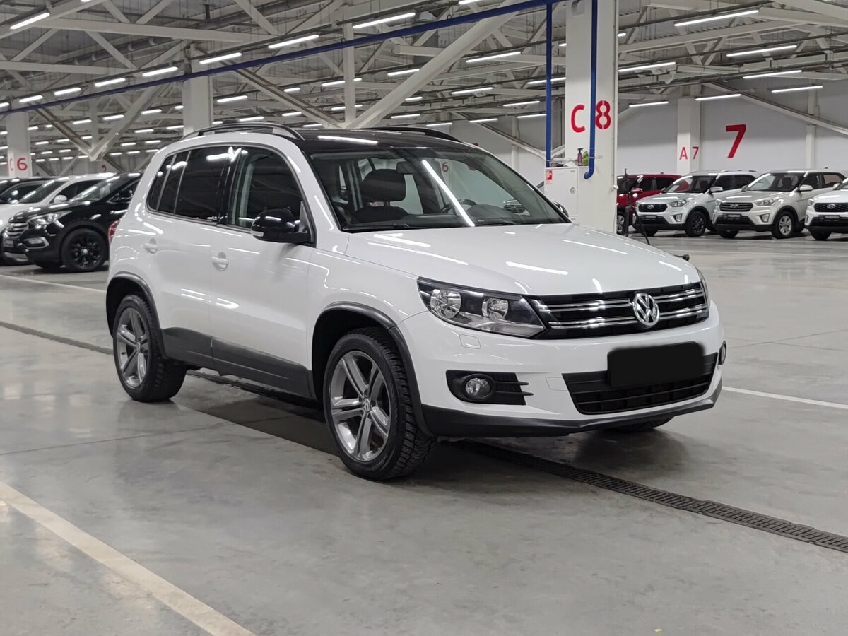Купить Volkswagen Tiguan с пробегом. Фото: #2