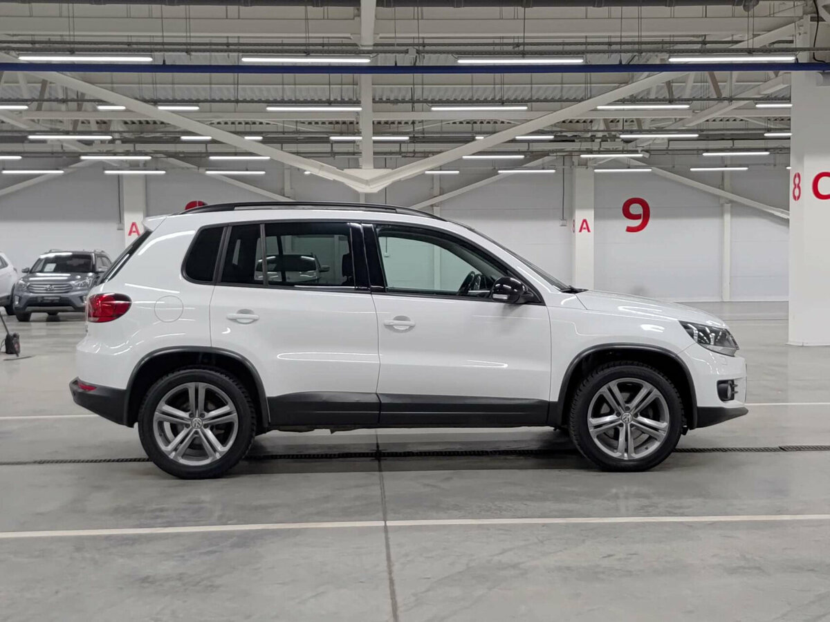 Купить Volkswagen Tiguan с пробегом. Фото: #3