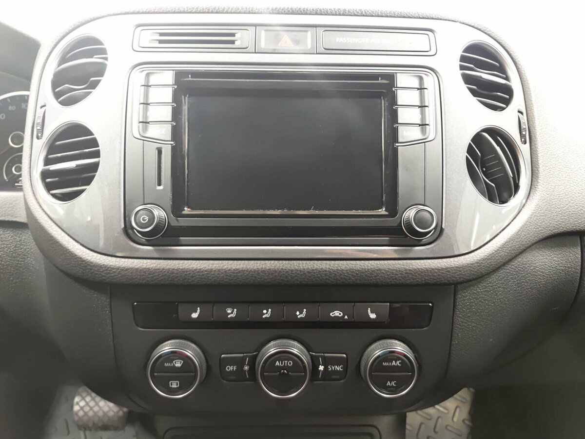 Купить Volkswagen Tiguan с пробегом. Фото: #14