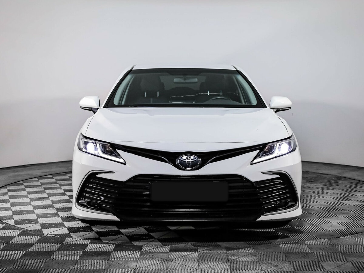 Купить Toyota Camry с пробегом. Фото: #1