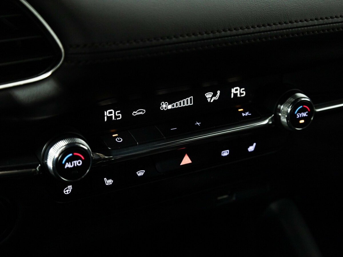 Купить Mazda 3 с пробегом. Фото: #17