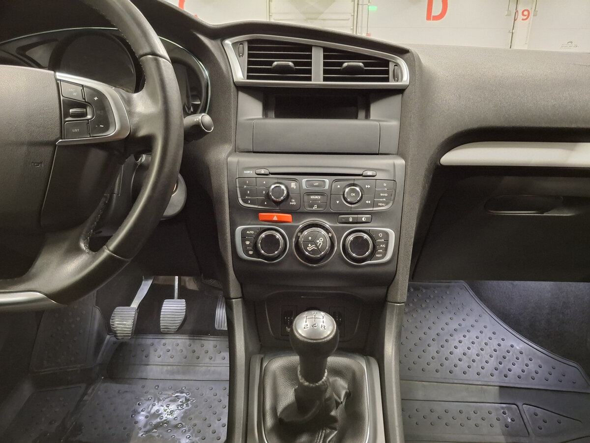 Купить Citroen C4 с пробегом. Фото: #14
