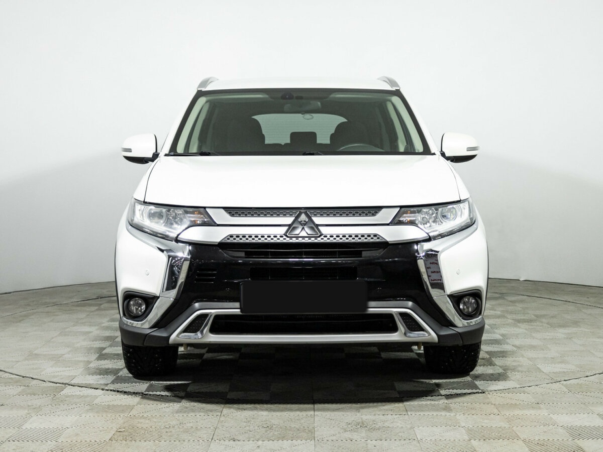 Купить Mitsubishi Outlander с пробегом. Фото: #1