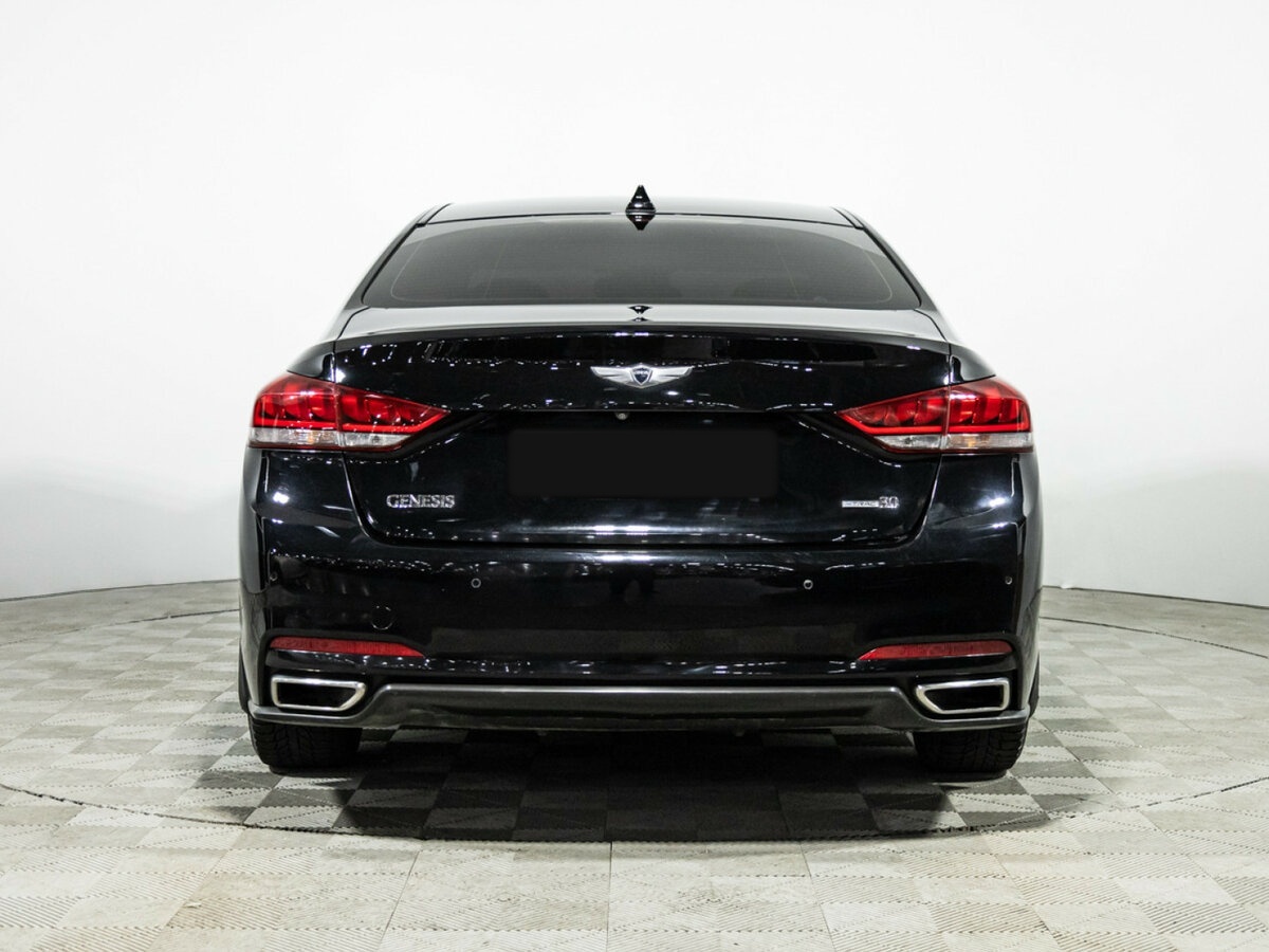 Купить Hyundai Genesis с пробегом. Фото: #4