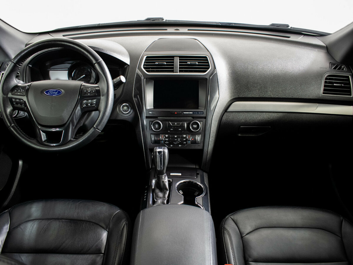 Купить Ford Explorer с пробегом. Фото: #11